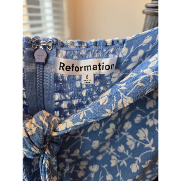 Reformation Blue Floral Smocked Back Tie Front Mini Dress Size 6 - Picture 6 of 7